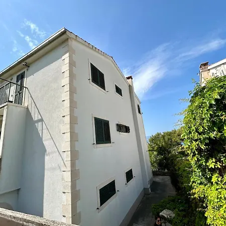 New! Sea View Apartment *